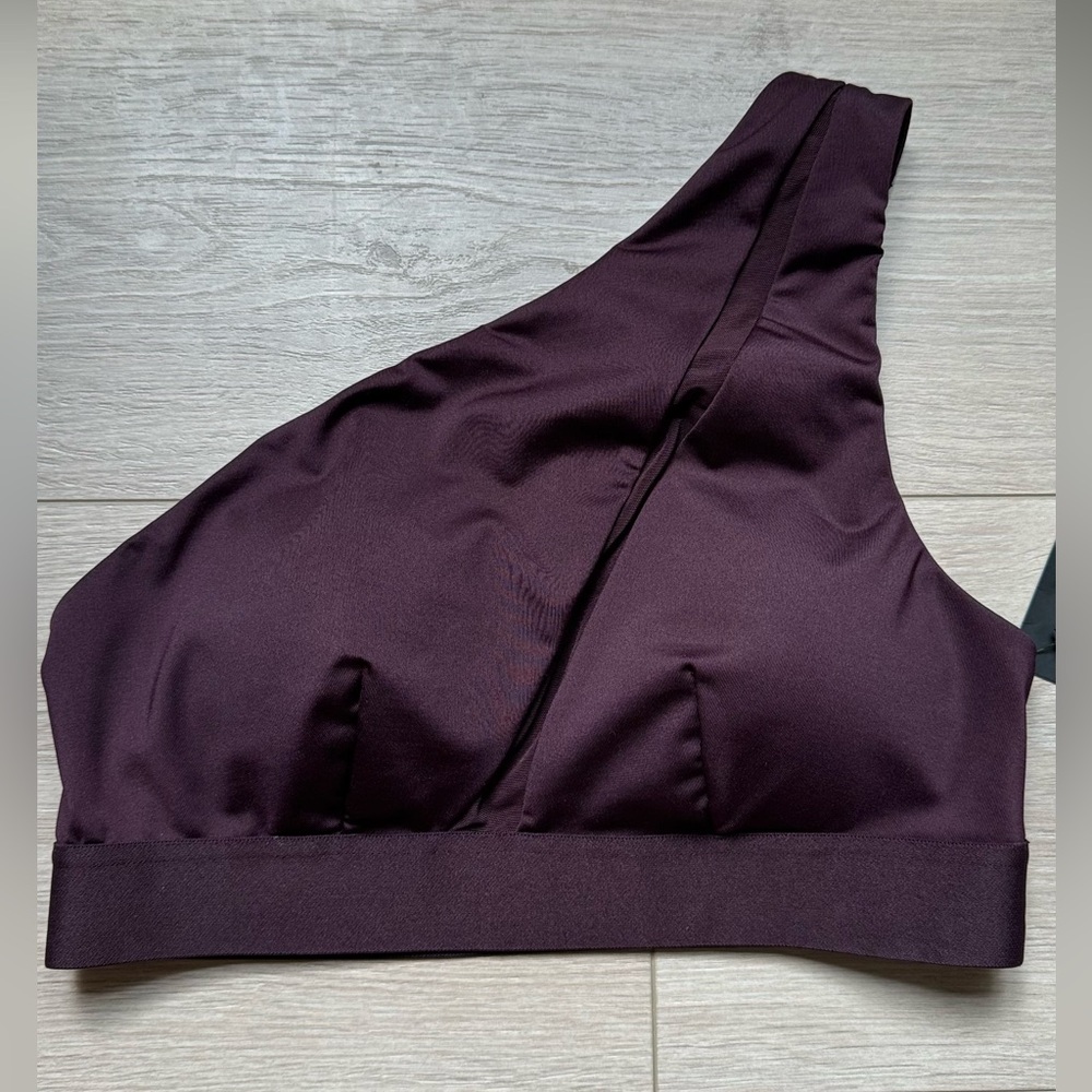 VICTORIA’S SECRET One Shoulder Sport Bra Size S Petite Burgundy NEW